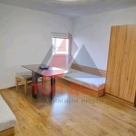 Дава се под наем Едностаен апартамент в Варна, Червен площад - 20 кв.м за 229.5 € - Снимка #1