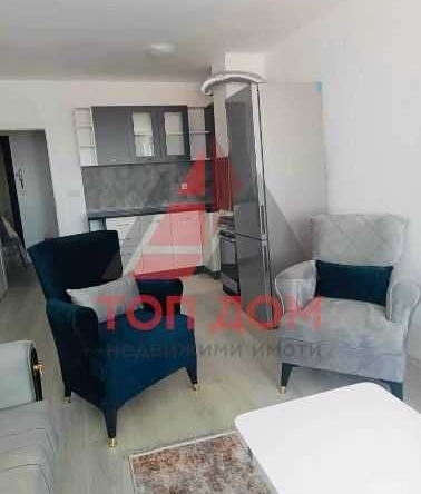 Дава се под наем Двустаен апартамент в Варна, Колхозен пазар - 70 кв.м за 612 € - Снимка #1