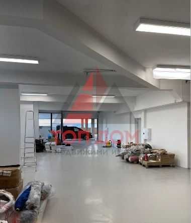 Дава се под наем Магазин в Варна, Владислав Варненчик - 400 кв.м за 2040 € - Снимка #1