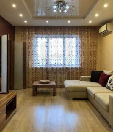 Дава се под наем Тристаен апартамент в Пловдив, Западен - 75 кв.м за 372.3 € - Снимка #1