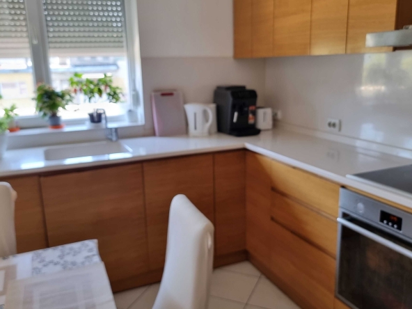 Дава се под наем Тристаен апартамент в София, Гоце Делчев - 67 кв.м за 535.5 € - Снимка #1