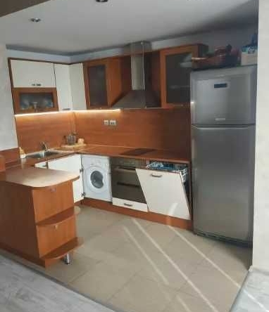 Дава се под наем Тристаен апартамент в Пловдив, Съдийски - 90 кв.м за 464.1 € - Снимка #1