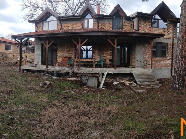 Къща в Севлиево - 320 кв.м за 196 €/кв.м - Снимка #1