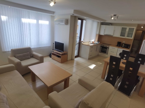 Дава се под наем Двустаен апартамент в к.к. Слънчев бряг - 67 кв.м за 459 € - Снимка #1