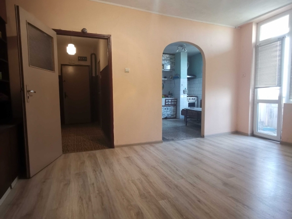 Тристаен апартамент в Пазарджик, Изток - 86 кв.м за 593 €/кв.м - Снимка #1