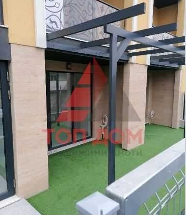 Дава се под наем Офис в к.к. Св.Св. Константин и Елена - 55 кв.м за 800 € - Снимка #1