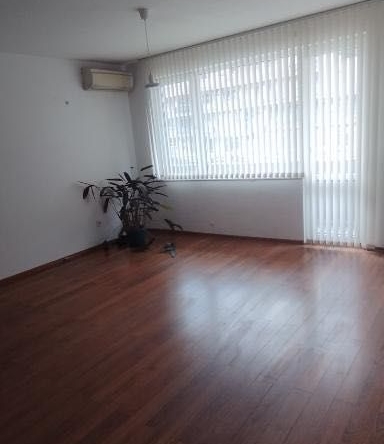 Дава се под наем Офис в София, Дървеница - 100 кв.м за 1100 € - Снимка #1