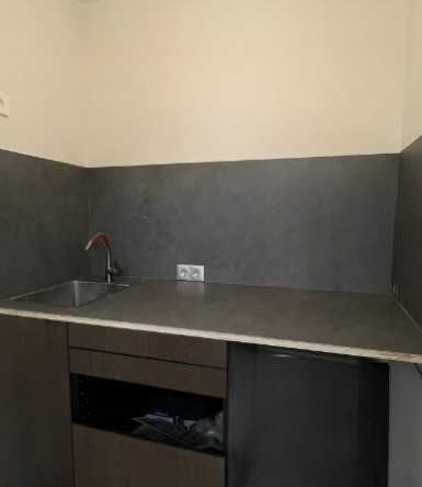 Дава се под наем Едностаен апартамент в София, Изток - 30 кв.м за 590 € - Снимка #1