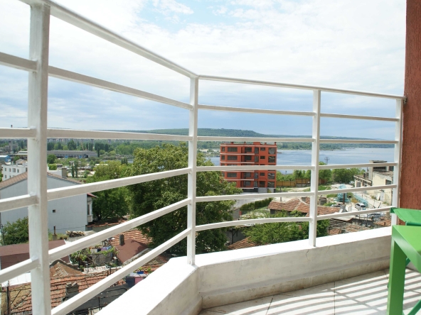 Дава се под наем Двустаен апартамент в Варна, Център - 60 кв.м за 498.27 € - Снимка #1