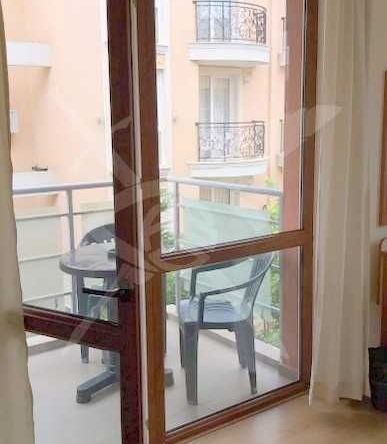 Двустаен апартамент в к.к. Слънчев бряг - 75 кв.м за 1107 €/кв.м - Снимка #1