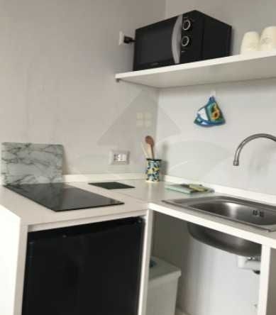 Дава се под наем Едностаен апартамент в Пловдив, Център - 21 кв.м за 127.5 € - Снимка #1