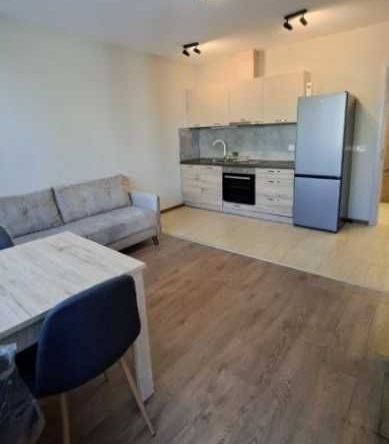 Дава се под наем Тристаен апартамент в София, Изток - 105 кв.м за 869 € - Снимка #1