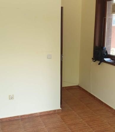 Дава се под наем Магазин в Бургас, Център - 20 кв.м за 204 € - Снимка #1