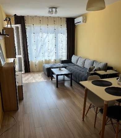 Дава се под наем Двустаен апартамент в София, Изгрев - 60 кв.м за 746.64 € - Снимка #1