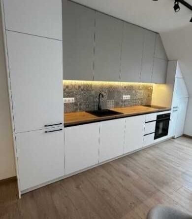 Тристаен апартамент в София, Център - 103 кв.м за 3107 €/кв.м - Снимка #1