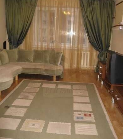 Дава се под наем Тристаен апартамент в Пловдив, Южен - 86 кв.м за 290.7 € - Снимка #1