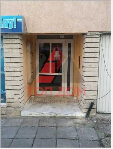 Дава се под наем Магазин в Варна, Генералите - 20 кв.м за 178.5 € - Снимка #1