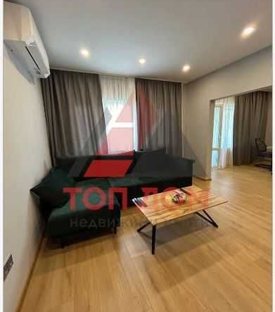 Дава се под наем Четиристаен апартамент в Варна, Център - 110 кв.м за 1275 € - Снимка #1