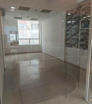 Дава се под наем Магазин в Бургас, Славейков - 30 кв.м за 178.5 € - Снимка #1