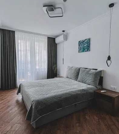 Дава се под наем Двустаен апартамент в София, Оборище - 70 кв.м за 612 € - Снимка #1