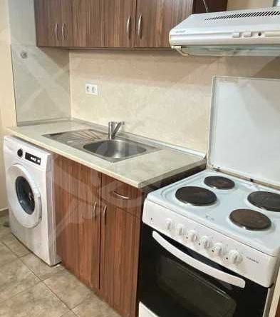 Дава се под наем Двустаен апартамент в Варна, Окръжна болница - 52 кв.м за 425 € - Снимка #1