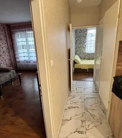 Дава се под наем Двустаен апартамент в София, Хиподрума - 80 кв.м за 648.21 € - Снимка #1