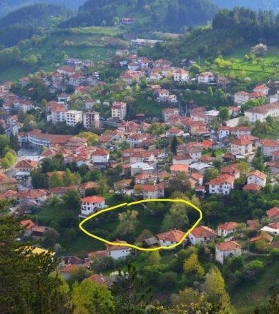 Парцел в с. Момчиловци, Област Смолян - 590 кв.м за 8 €/кв.м - Снимка #1