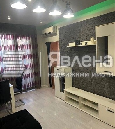 Тристаен апартамент в Варна, Младост 1 - 67 кв.м за 2165 €/кв.м - Снимка #1