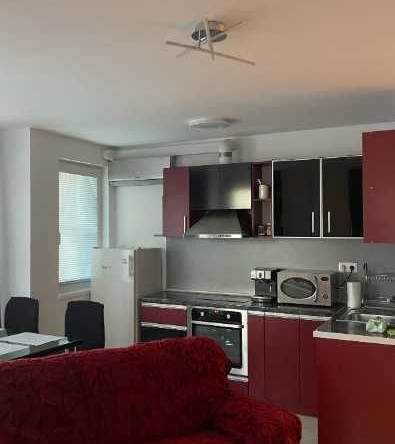 Дава се под наем Двустаен апартамент в Бургас, Център - 50 кв.м за 255 € - Снимка #1