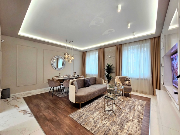 Тристаен апартамент в София, Център - 105 кв.м за 5505 €/кв.м - Снимка #1