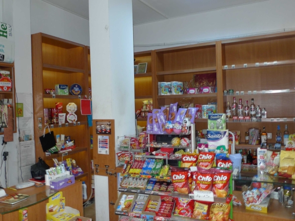 Дава се под наем Магазин в София, Център - 45 кв.м за 350 € - Снимка #1