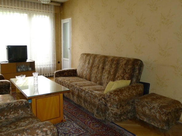 Тристаен апартамент в с. Илинден, Област София-област - 88 кв.м за 1989 €/кв.м - Снимка #1