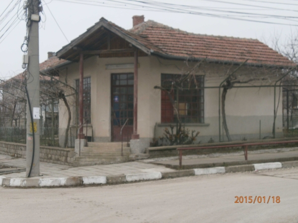 Магазин в Белене - 38 кв.м за 242 €/кв.м - Снимка #1