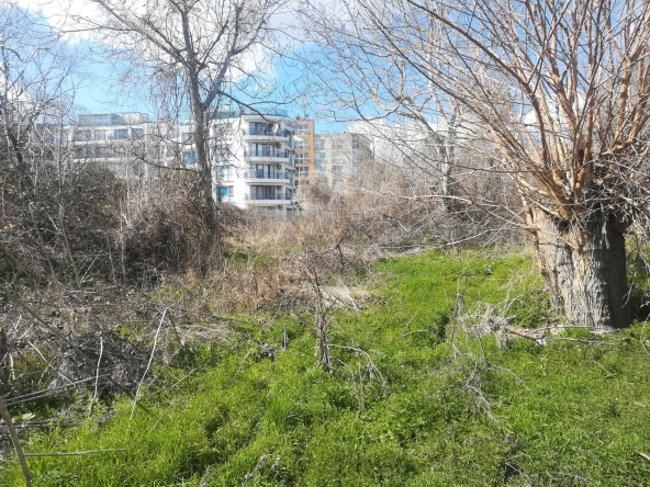 Парцел в Добрич, Център - 500 кв.м за 17 €/кв.м - Снимка #1