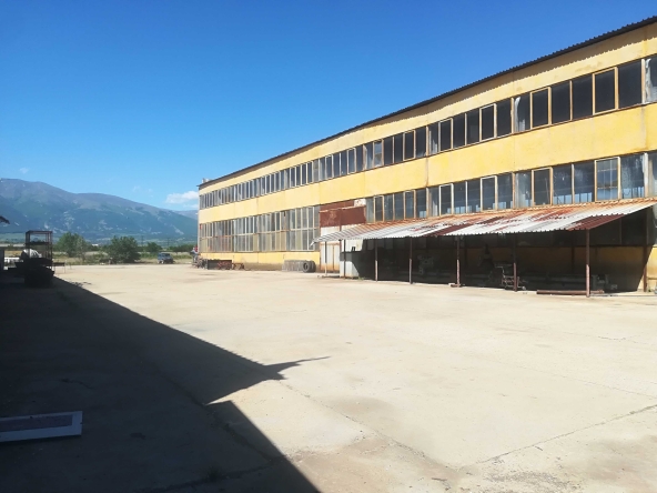Промишлена сграда в с. Ведраре, Област Пловдив - 21000 кв.м за 50 €/кв.м - Снимка #1