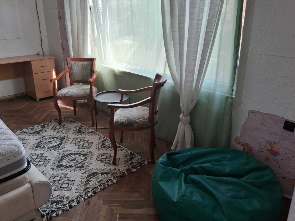 Дава се под наем Двустаен апартамент в Търговище, Център - 75 кв.м за 244.8 € - Снимка #1