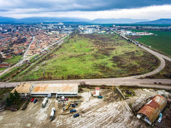 Парцел в Търговище, Промишлена зона - 3000 кв.м за 51 €/кв.м - Снимка #1
