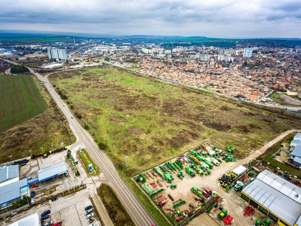 Парцел в Търговище, Промишлена зона - 2600 кв.м за 39 €/кв.м - Снимка #1