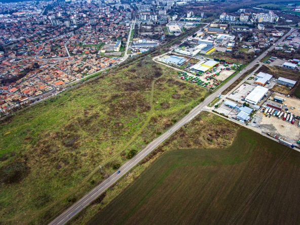 Парцел в Търговище, Промишлена зона - 3700 кв.м за 54 €/кв.м - Снимка #1