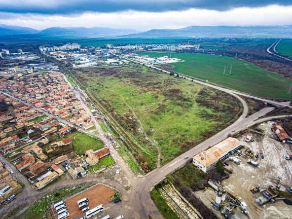 Парцел в Търговище, Промишлена зона - 2900 кв.м за 44 €/кв.м - Снимка #1