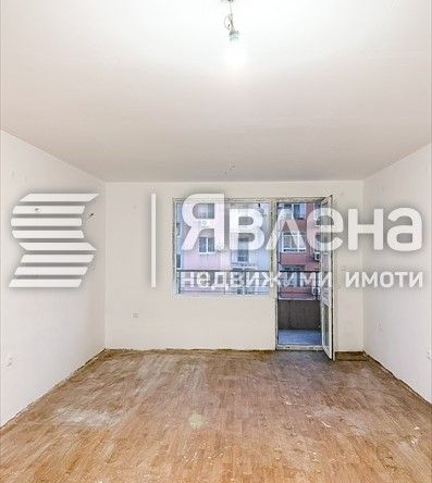 Двустаен апартамент в Бургас, Възраждане - 70 кв.м за 1358 €/кв.м - Снимка #1