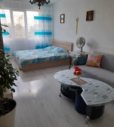 Дава се под наем Тристаен апартамент в София, Надежда 3 - 65 кв.м за 400 € - Снимка #1