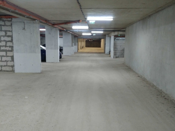 Дава се под наем Гараж / Паркомясто в София, Зона Б-19 - 45 кв.м за 76.5 € - Снимка #1