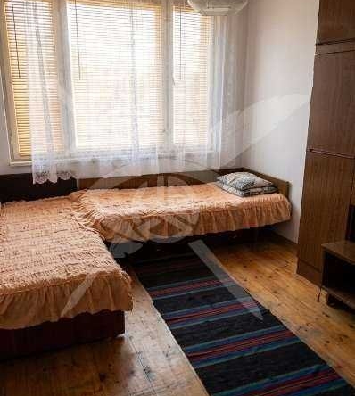 Дава се под наем Двустаен апартамент в Първомай - 120 кв.м за 407.49 € - Снимка #1