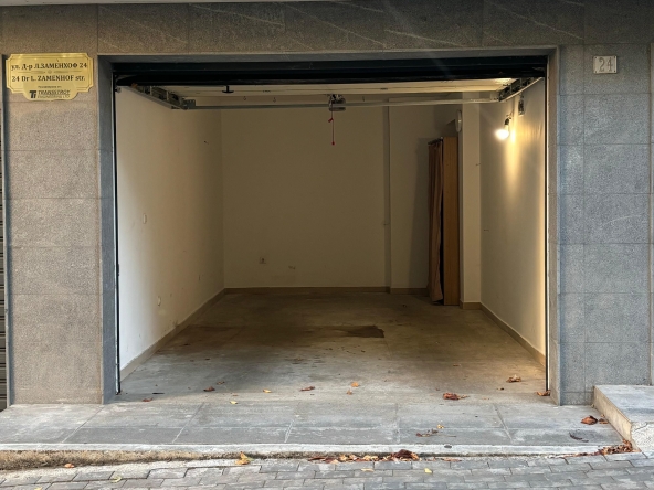 Дава се под наем Гараж / Паркомясто в Варна, Операта - 20 кв.м за 200 € - Снимка #1