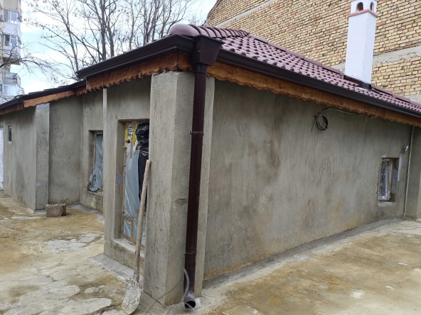 Дава се под наем Къща в Варна, Левски - 60 кв.м за 448.8 € - Снимка #1