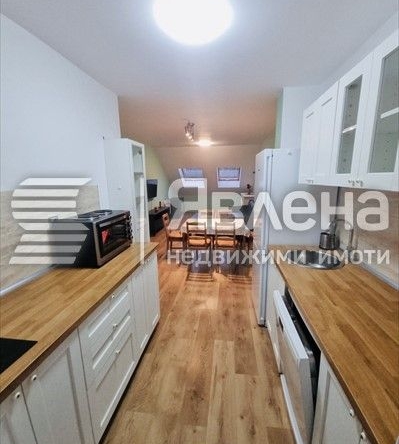 Дава се под наем Двустаен апартамент в Варна, Цветен квартал - 60 кв.м за 430 € - Снимка #1