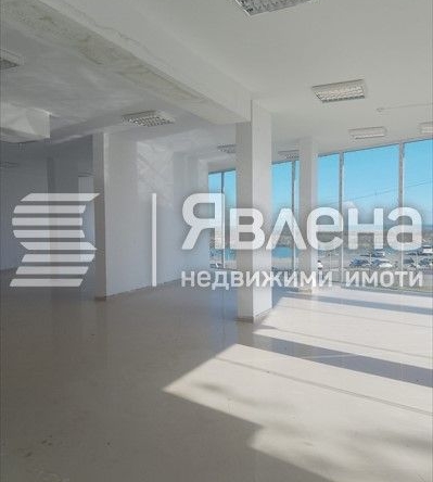 Дава се под наем Магазин в Бургас, Меден рудник - зона Б - 186 кв.м за 625 € - Снимка #1