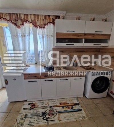 Дава се под наем Двустаен апартамент в Варна, м-т Траката - 65 кв.м за 425 € - Снимка #1