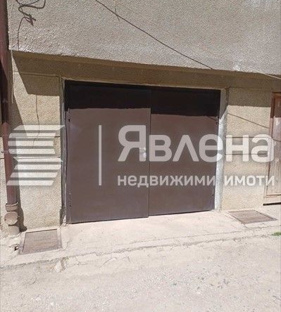 Дава се под наем Гараж / Паркомясто в София, Медицинска академия - 22 кв.м за 135 € - Снимка #1
